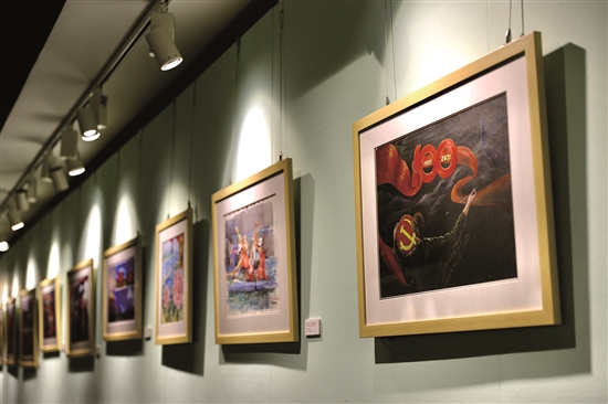 深圳残疾人书画、摄影展览现场.jpg