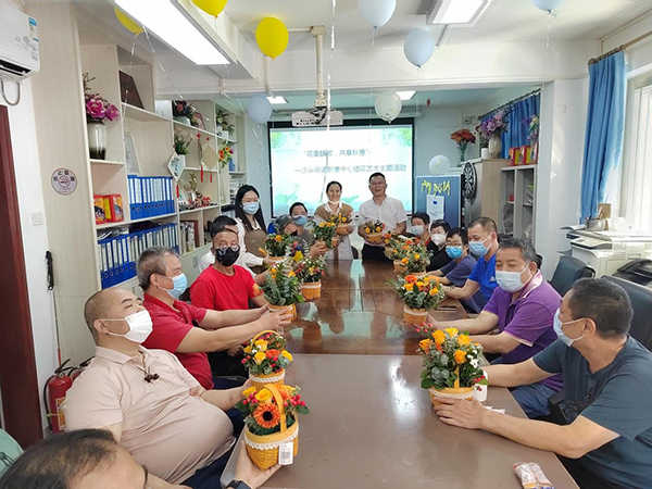 职康会员合影留念.jpg