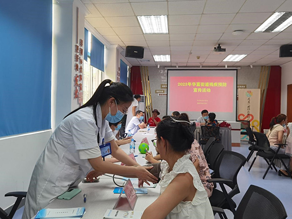 义诊现场 义诊现场