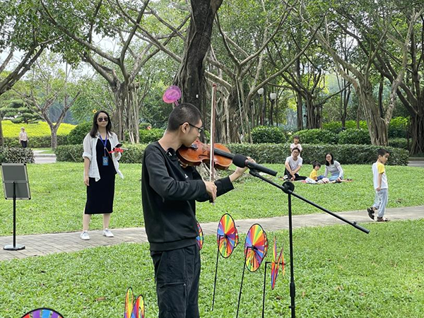 闫泽鹏，小提琴独奏《海顿C大调小提琴协奏曲第一乐章》