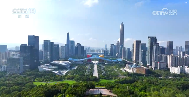 视频截图 央视关注深圳无障碍设施建设,白岩松这样点评8.png