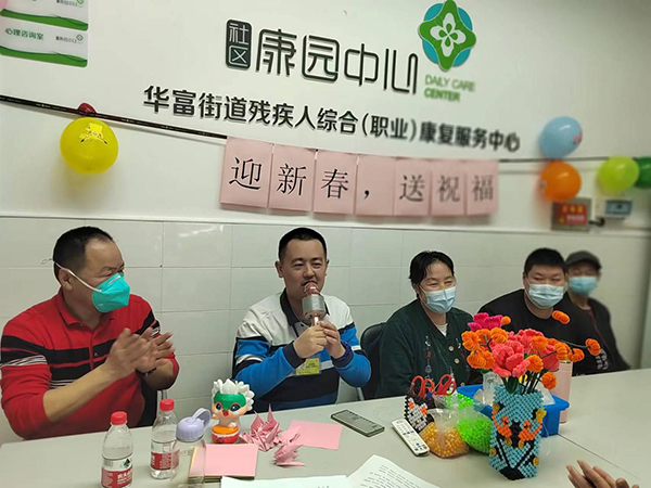 会员朋友以说祝福语的方式，给大家送祝福