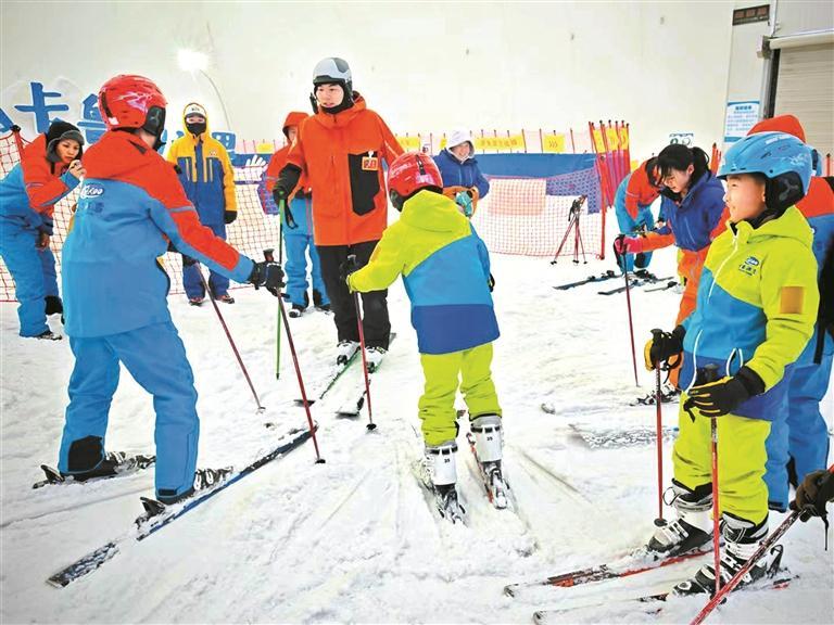无声的欢乐响彻卡鲁冰雪世界.jpg