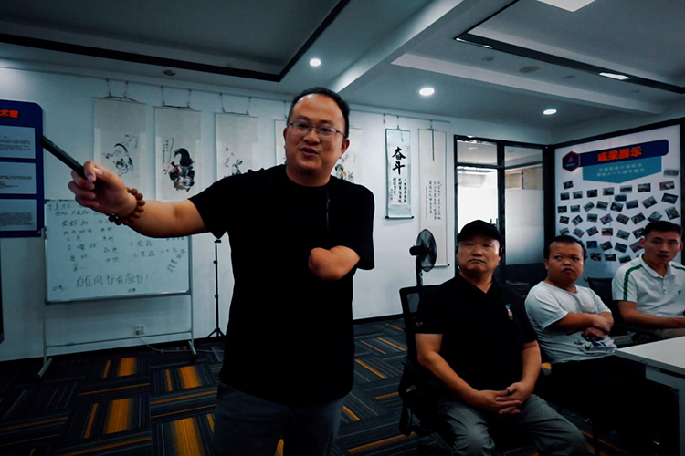 深圳残疾人就业率全省第一，“冠军”背后是一个庞大的系统工程.jpeg