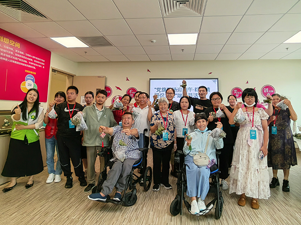 图：大合照