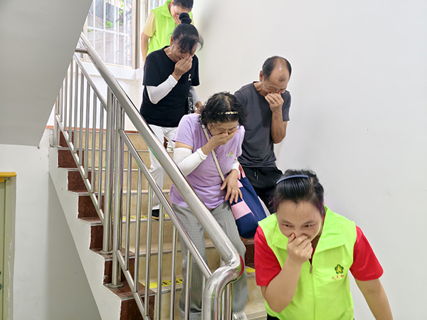 图：逃生演练