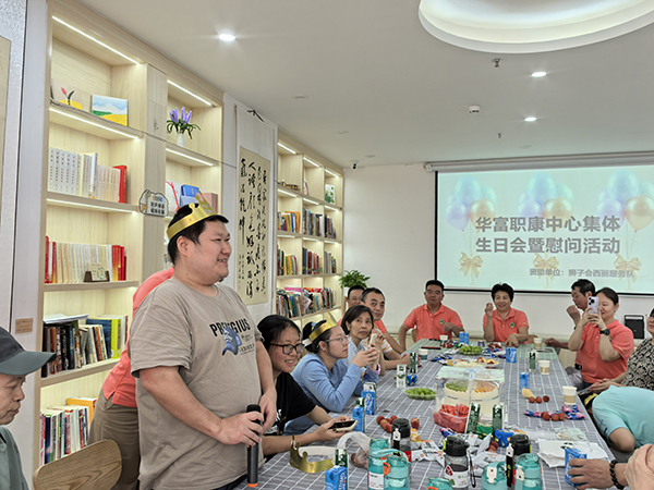 图：残疾人发表感言