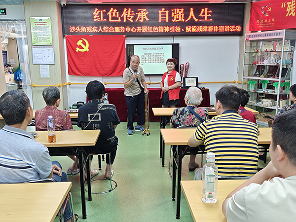 图：感恩唱歌