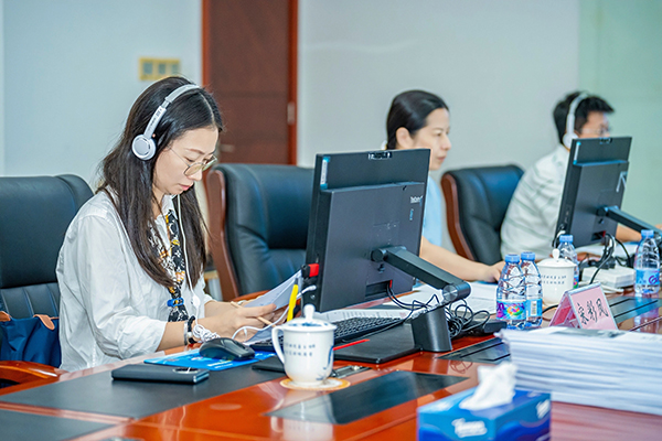 图：专家评审中