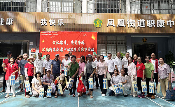 图：演出者合照