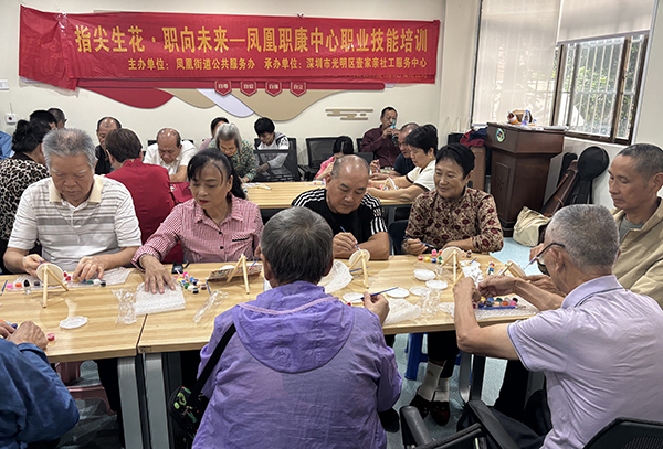 图:绘画环节 图:绘画环节