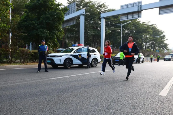 6-双赛同办倒计时！深圳马拉松赛道刚被“提前跑”了一遍.png