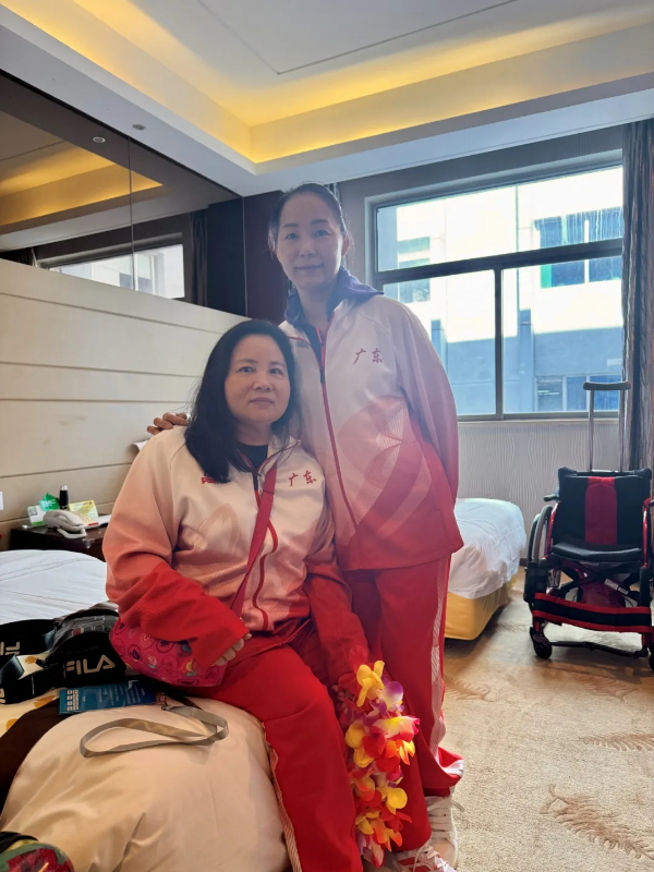 10-被深圳暖到了！残特奥会羽毛球运动员抵达福田后的第一句话是&hellip;&hellip;.png