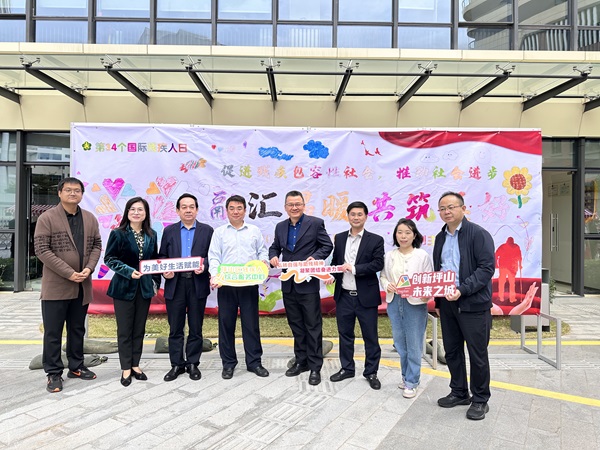 图:画卷照片 图:画卷照片