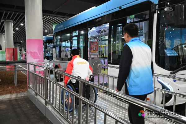 8-深圳式无障碍有多暖?一辆巴士、一套系统告诉你答案!.png
