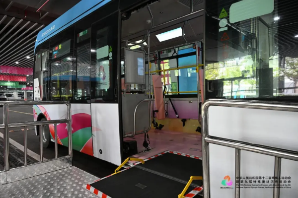 3-深圳式无障碍有多暖?一辆巴士、一套系统告诉你答案!.png
