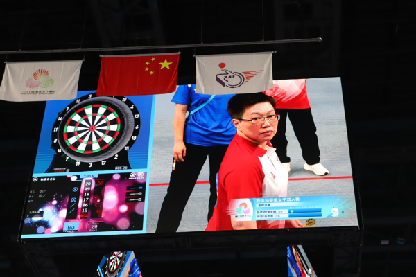 2飞镖划出圆梦弧光!福田运动员严芳携搭档荣获残特奥会飞镖站姿女双银牌.jpeg