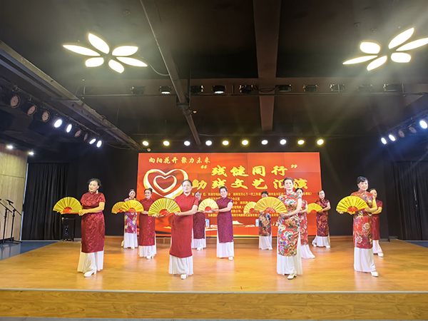 图:模特表演《水墨中国》 图:模特表演《水墨中国》