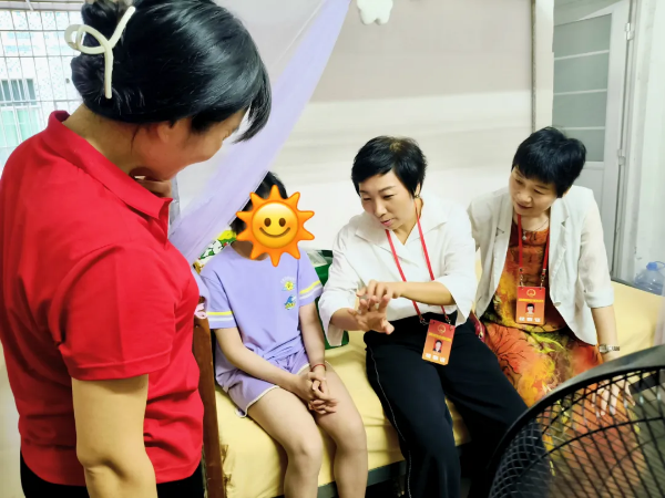 2-深圳唯一入选！30年70万+受益人次 “广东好人”李泽红的温暖答卷.png