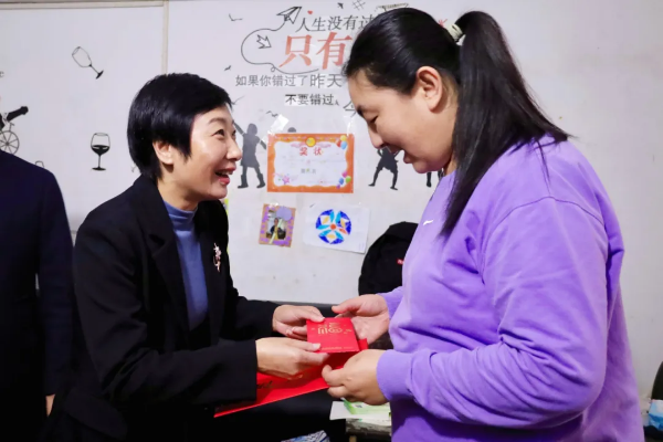 9-深圳唯一入选！30年70万+受益人次 “广东好人”李泽红的温暖答卷.png