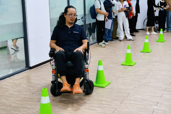 2-从“需求”到“场景” 宝安区残联携手汉尼康共解科技助残新课题.png