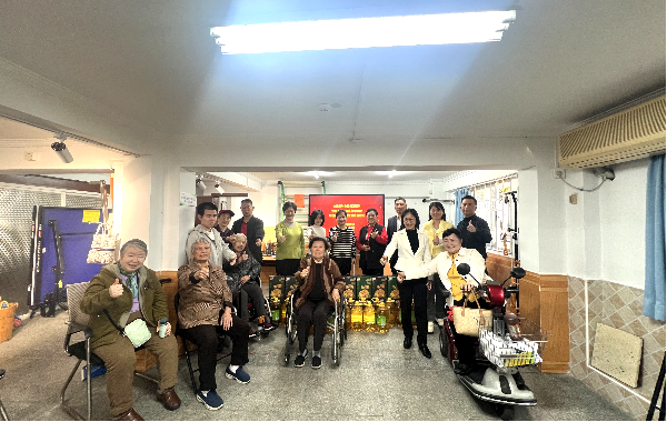 图片1-福田区残联领导新春慰问合影.png