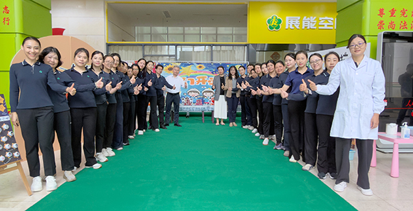 图：我们开学啦！已经为孩子们做好入园准备