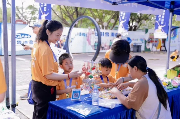 7-奔跑点亮孤独症人士融合之路 ——龙华区举办第十九个世界孤独症关注日健康公益跑活动.png