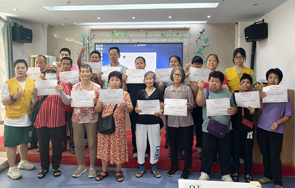 图：定格此刻 一起见证成长