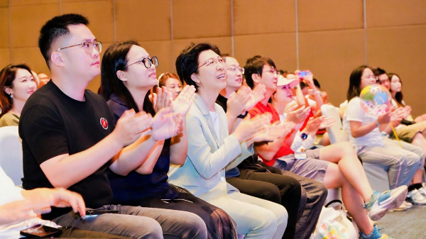“以星之名,奏爱之章”残障融合音乐会温暖落幕 南山街道探索“公益+商业”可持续助残新模式.jpeg