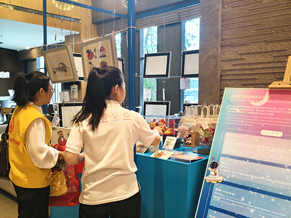 图：巧手造物用心布展