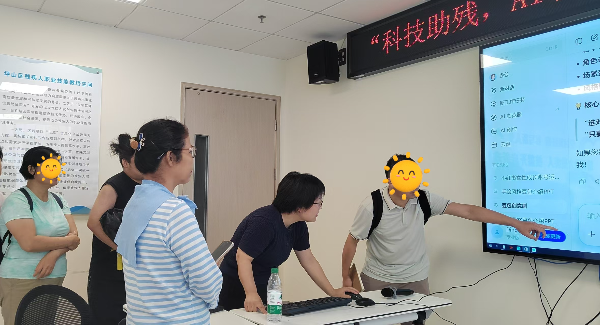 课后学员向授课讲师深度咨询