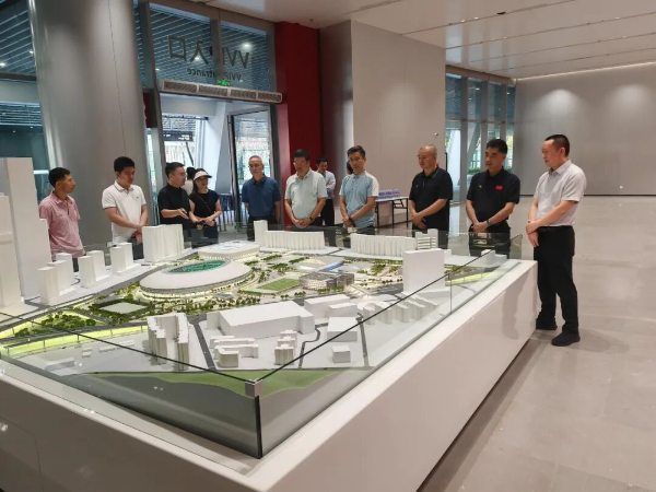 调研组参观深圳市体育中心