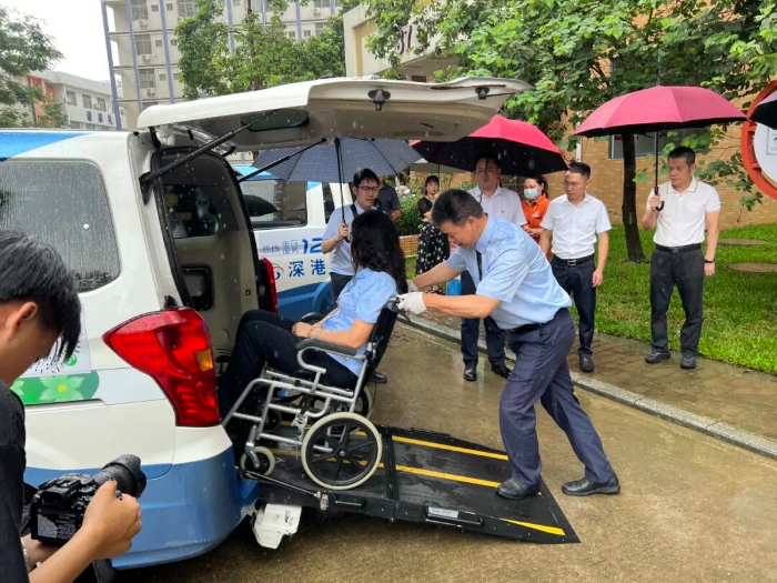 无障碍出租车现场功能演示
