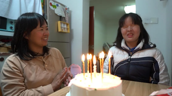 母亲为陈琳度过了16岁生日