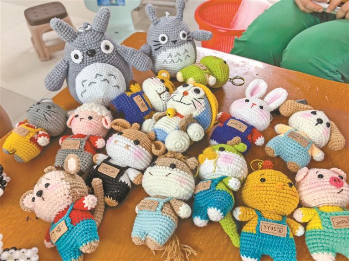 谭燕卿的手工作品
