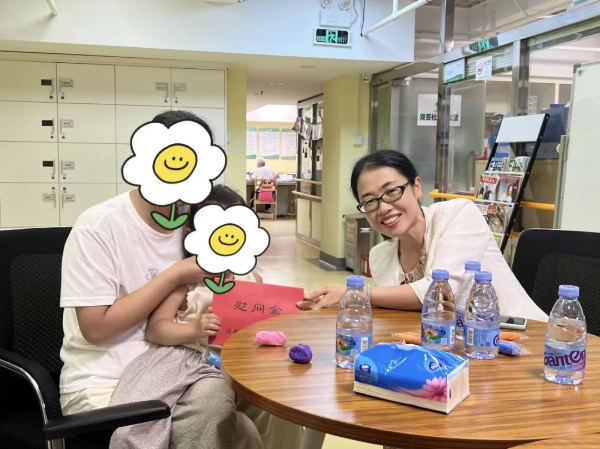 赵琴入户慰问困难残疾人